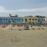 Ośrodek kolonijny w Rimini - widok z plaży