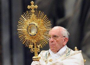 Papież Franciszek celebruje Boże Ciało