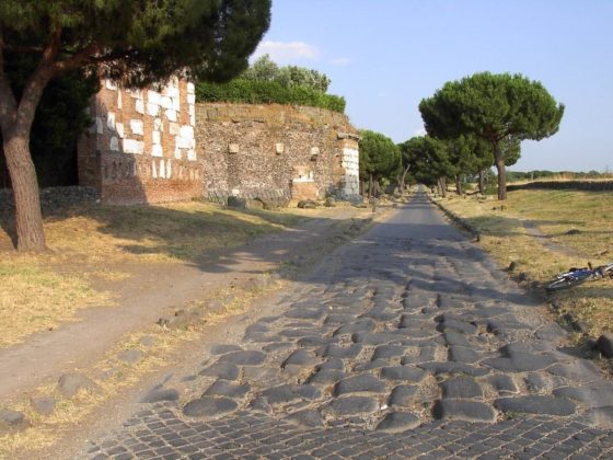 Via Appia Antica - spacerem lub na rowerze 22